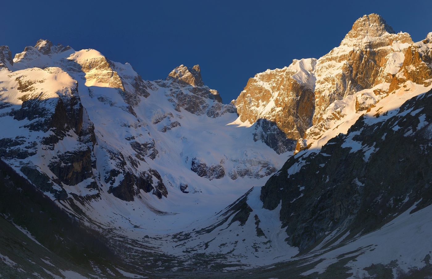 Рассвет в горах