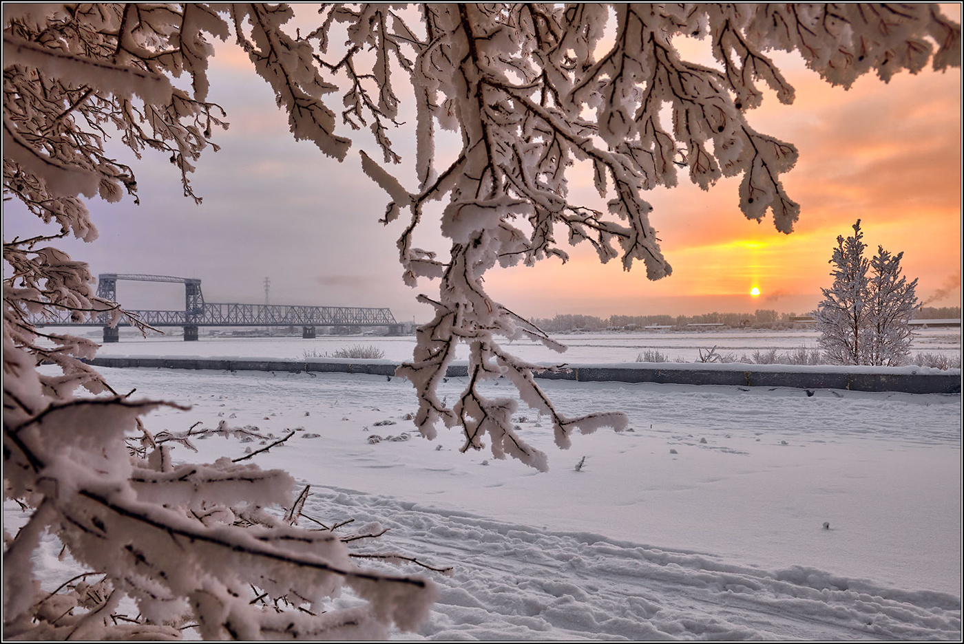 Декабрьский полдень.