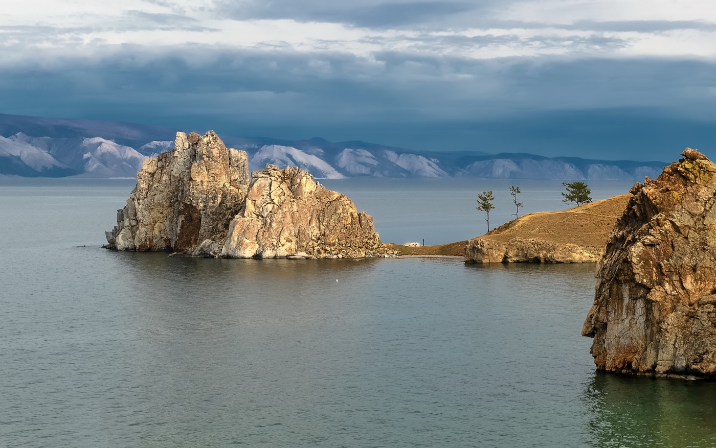 Каменный лик