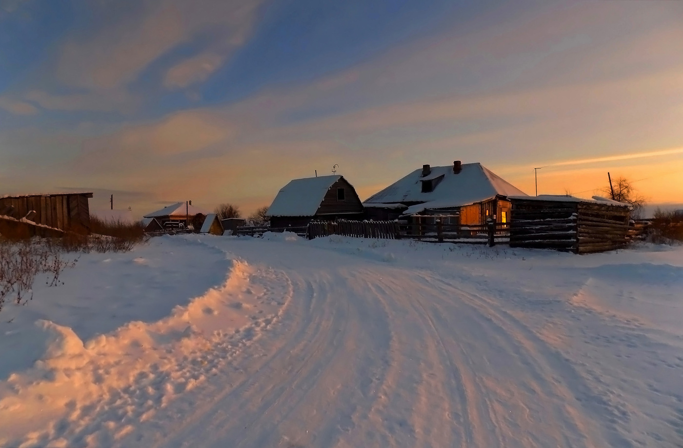 Зимний деревенский вечер