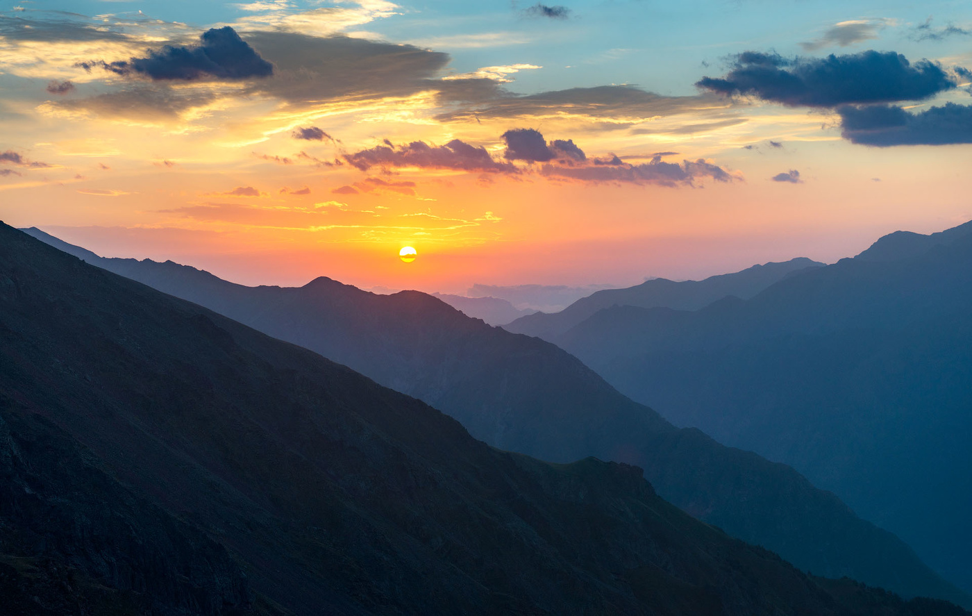 Рассвет в горах