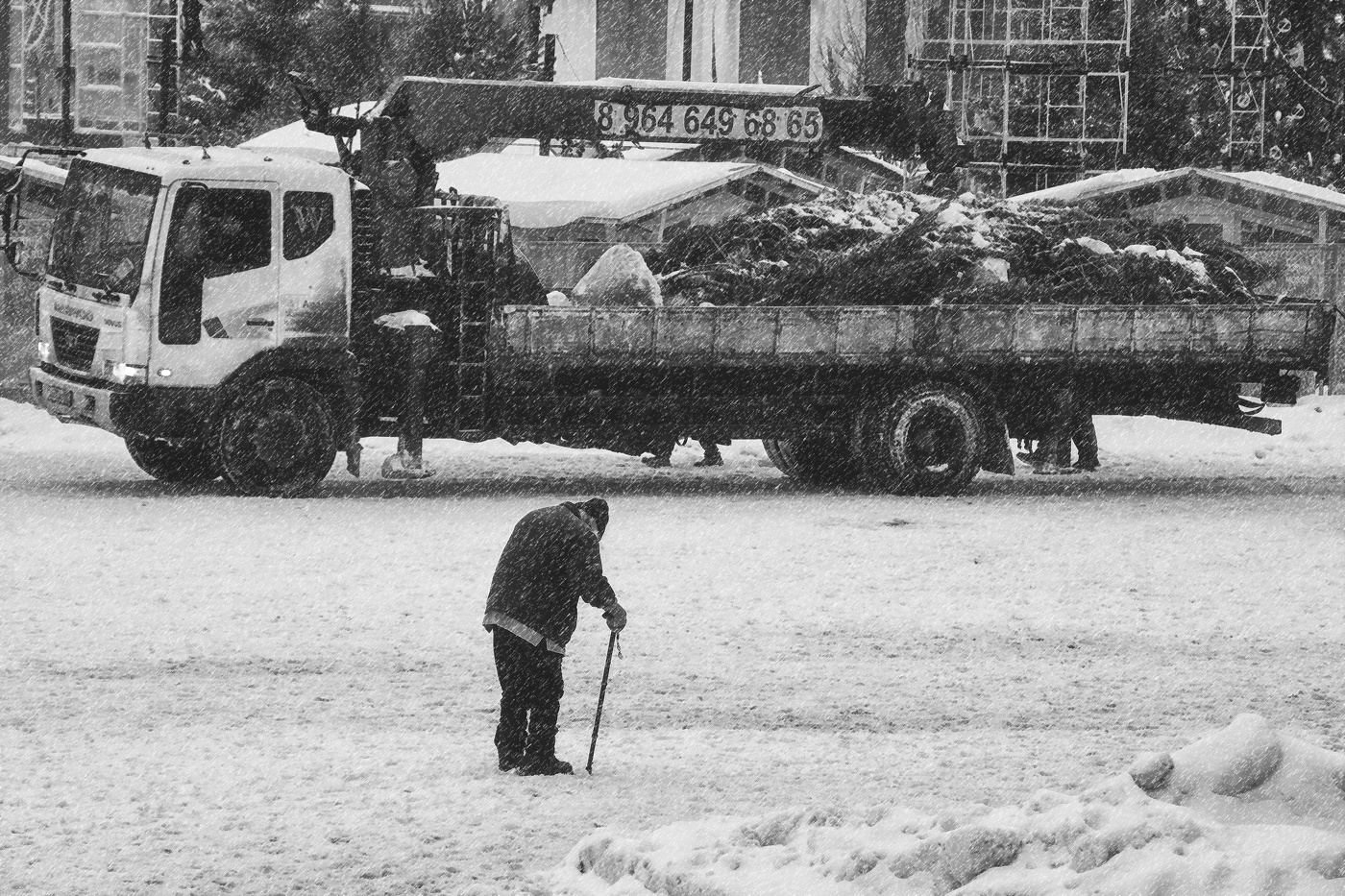 Праздник к нам приходит