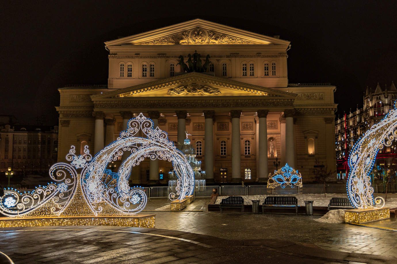 праздничное