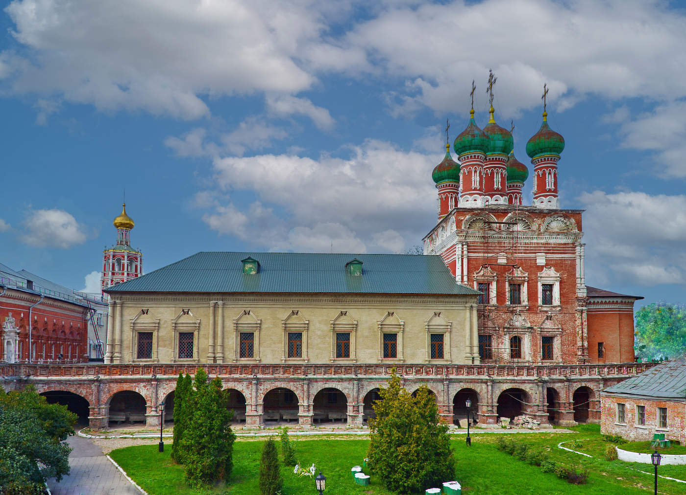Высоко-Петровский ставропигиальный мужской монастырь