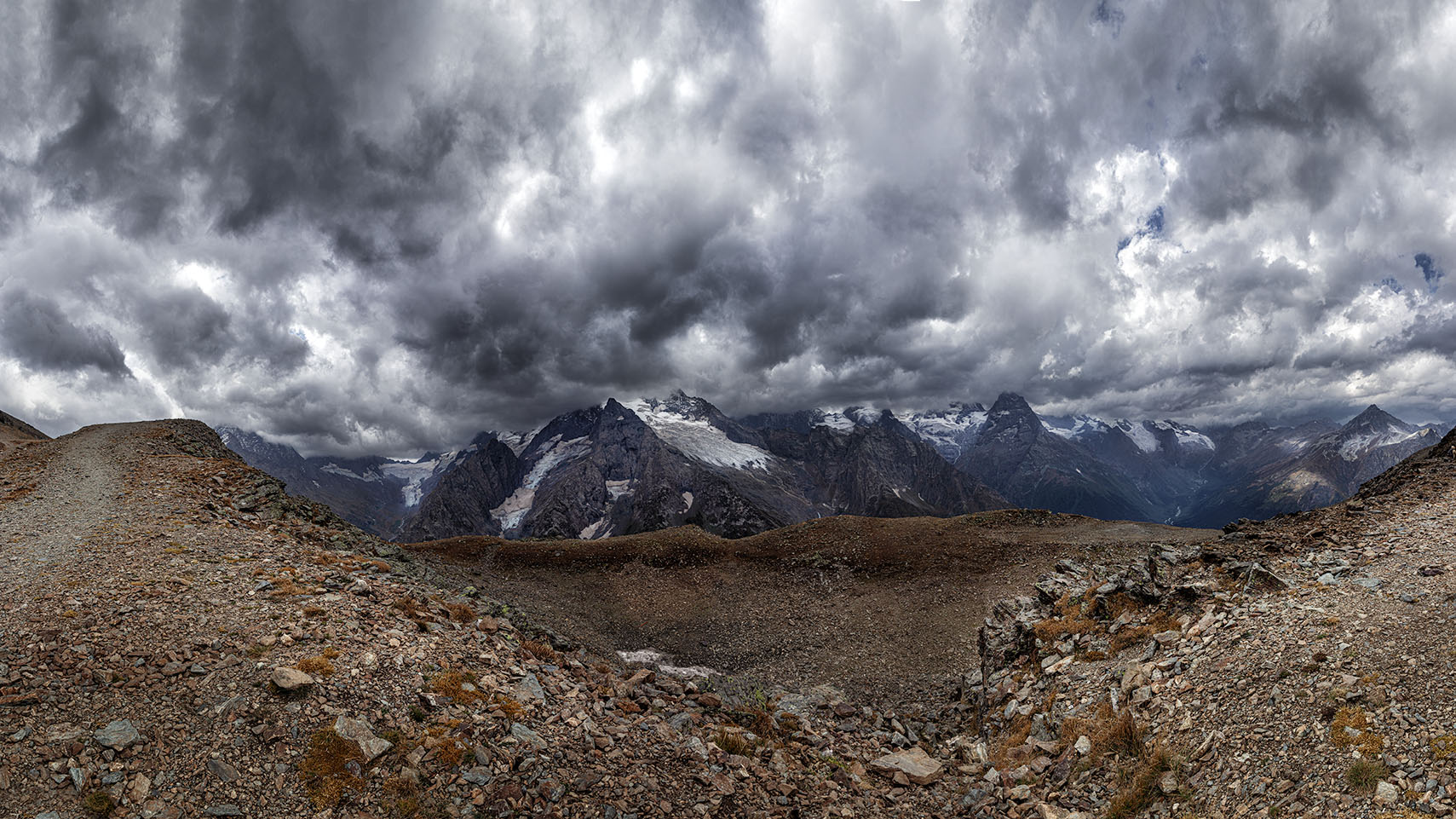 Небо падает на землю....