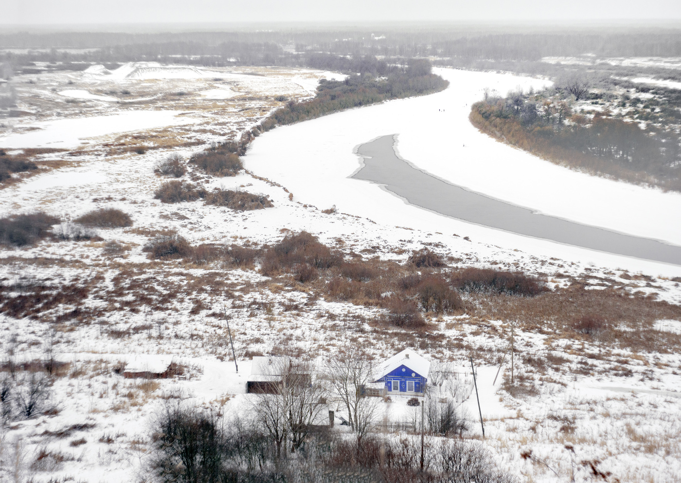 Синий домик