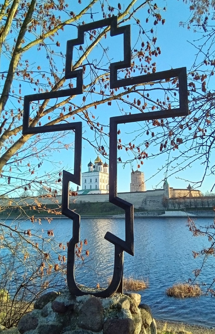 вид на кремль Пскова