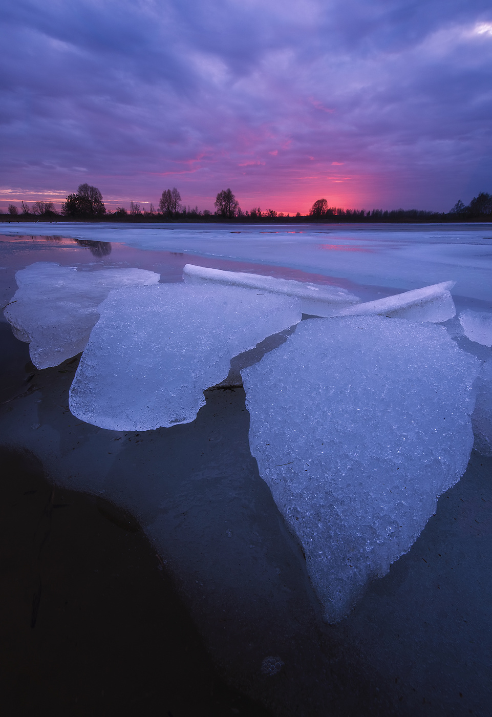 Закатный лёд