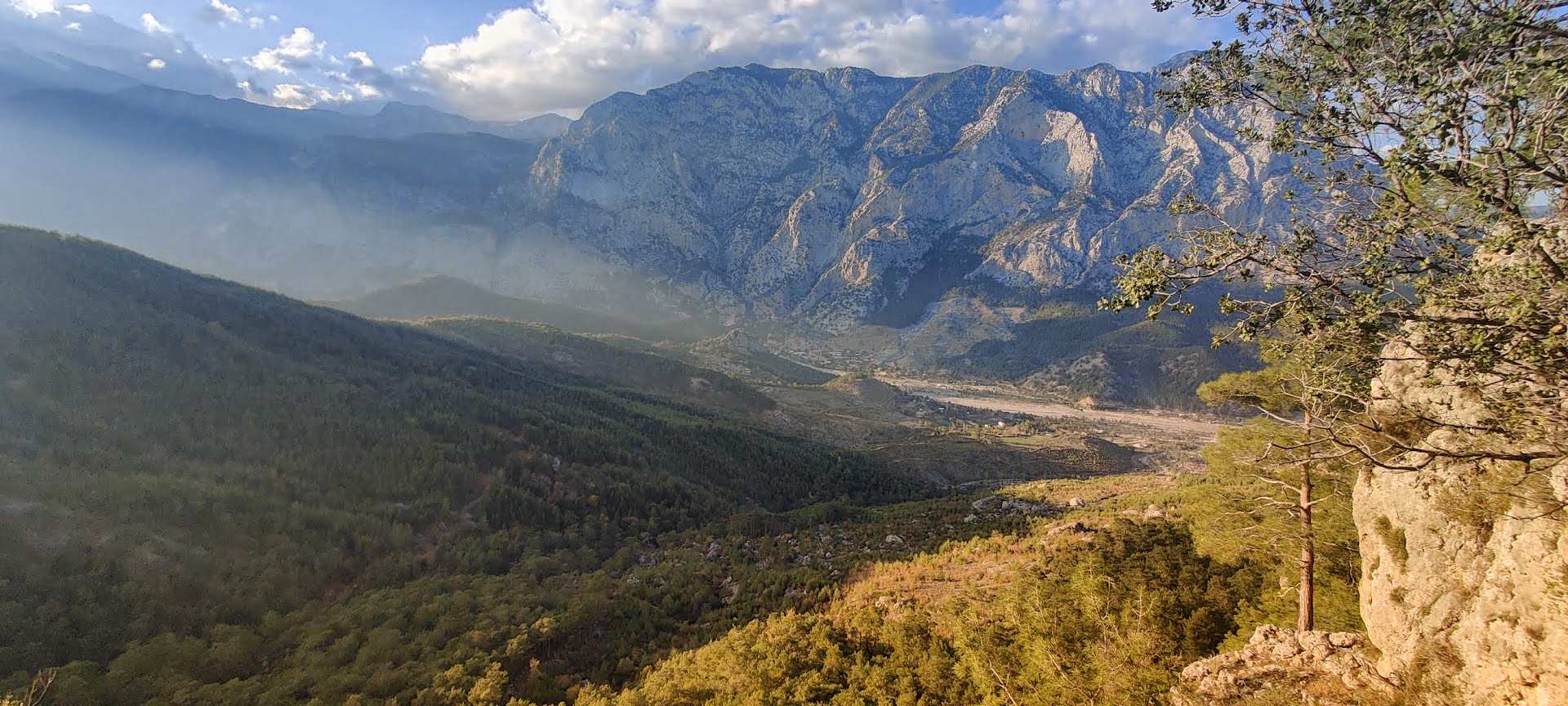 Вид на хребты Таврских гор