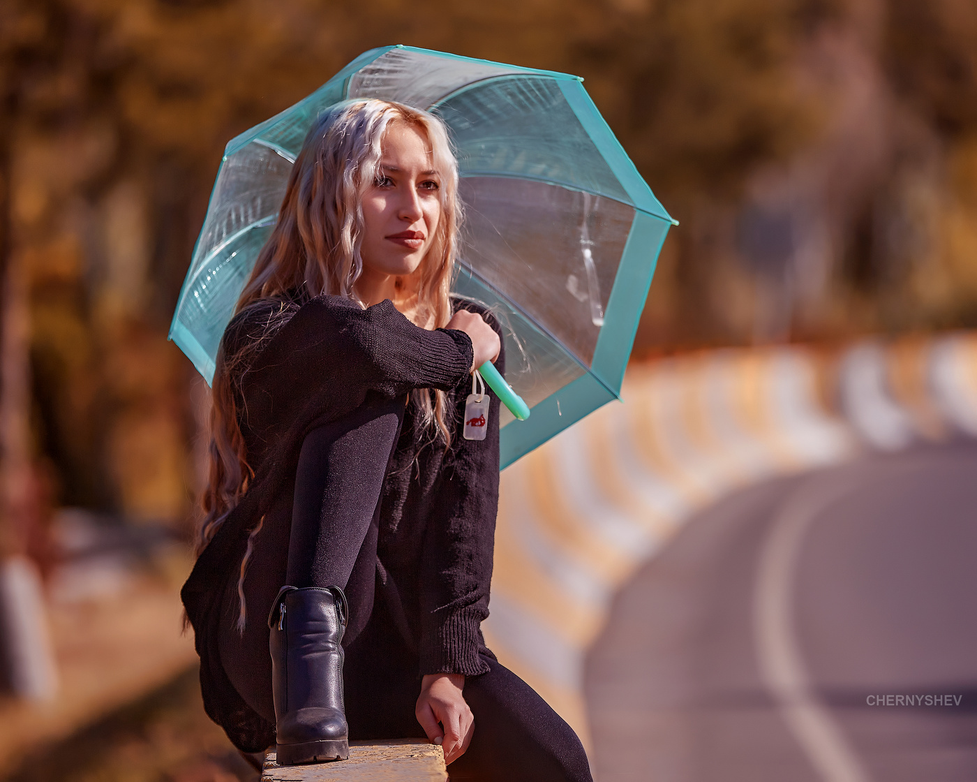 из альбома "упавшее Солнце".