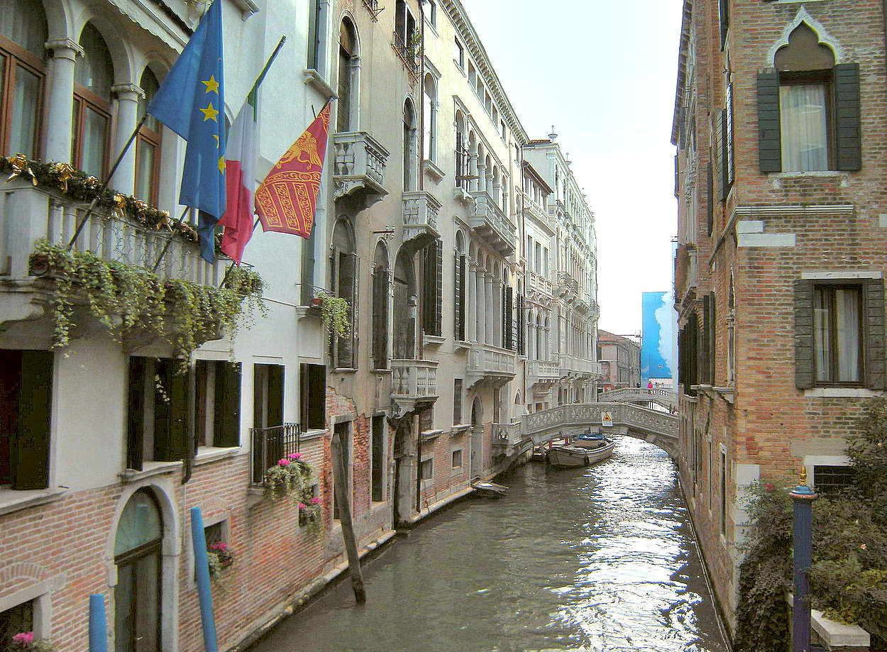 По водным каналам Венеции