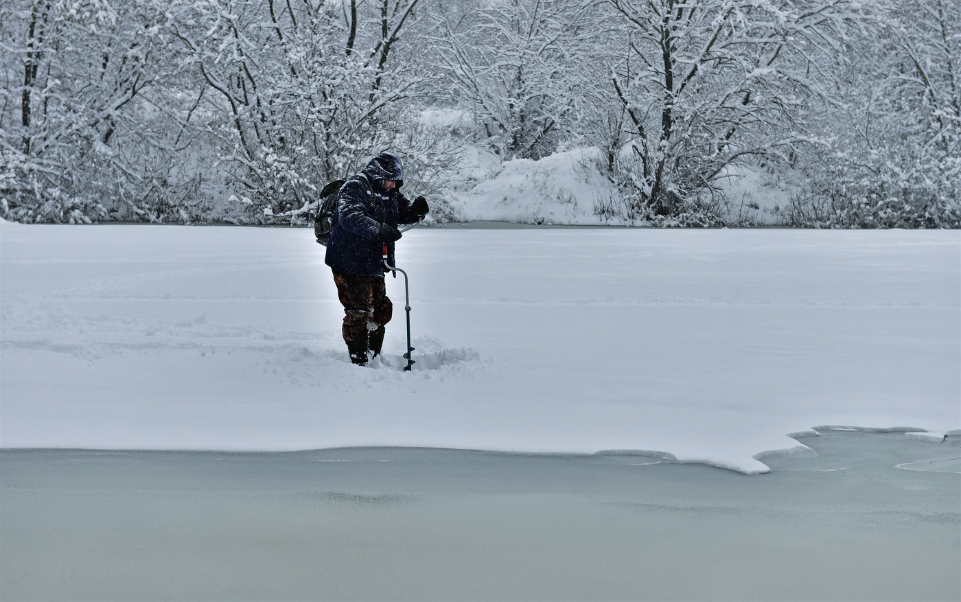 На прежнем месте в любую погоду.
