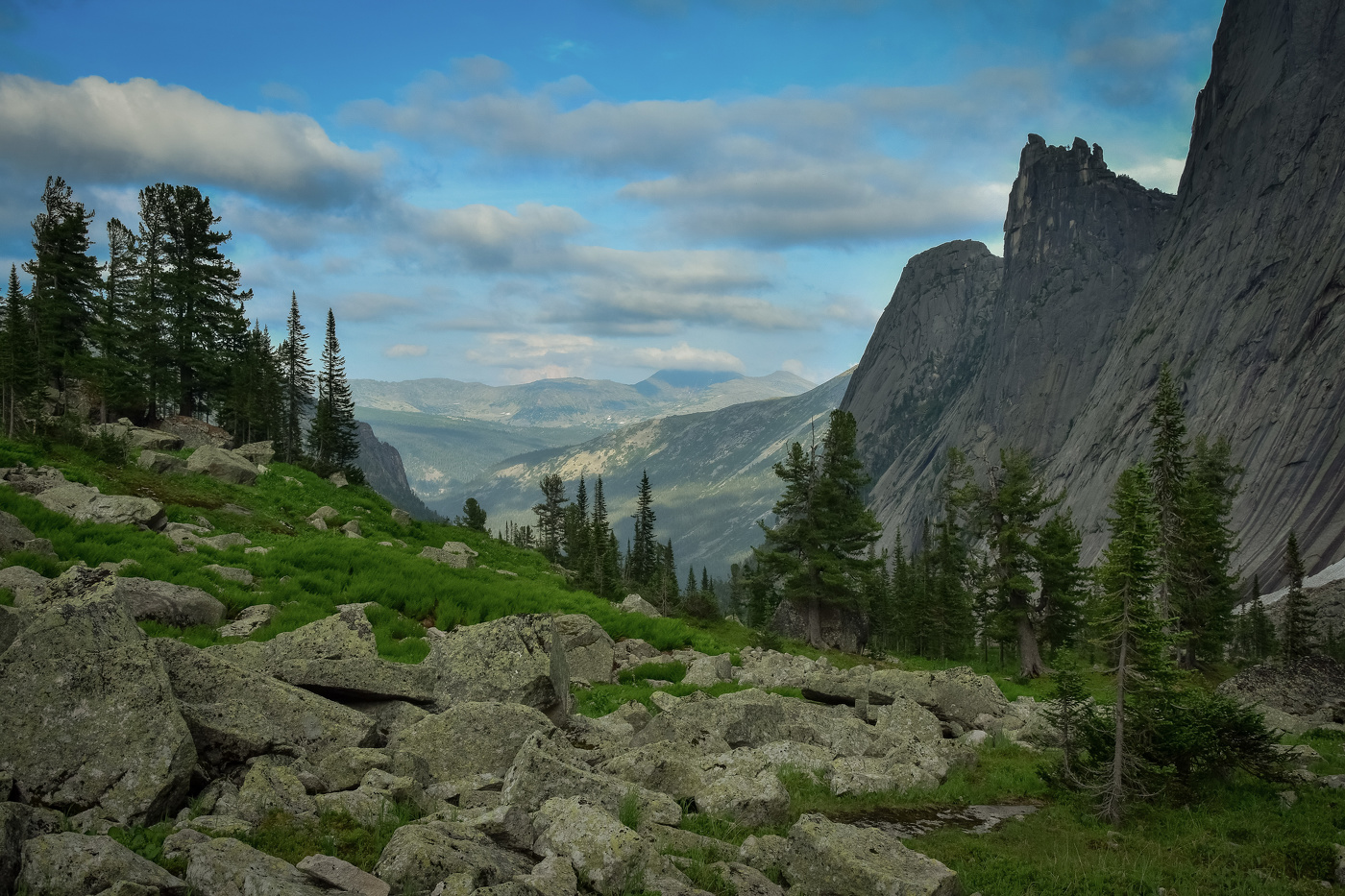 Долина Тайгишонка в Ергаках