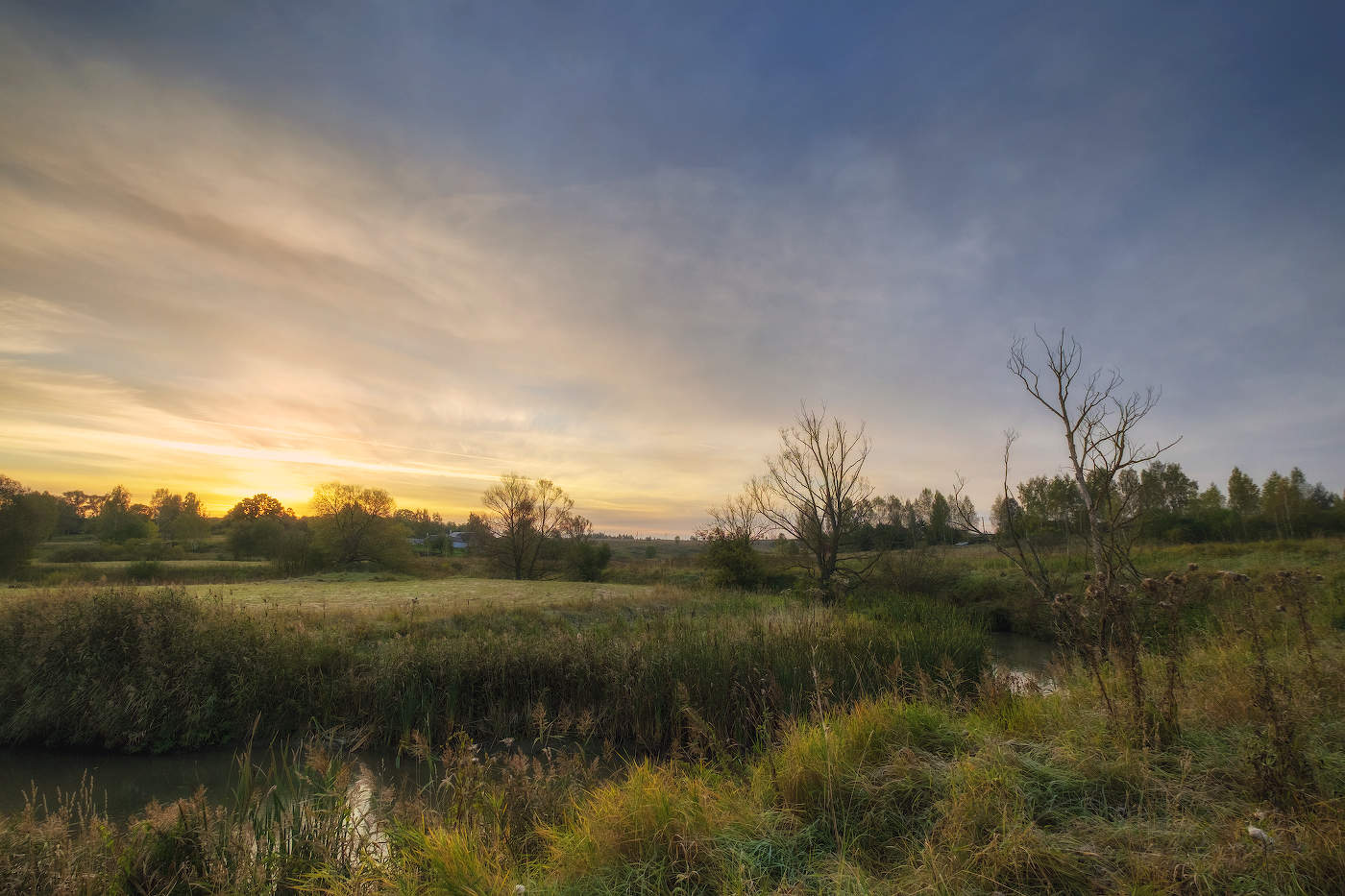 У излучины реки