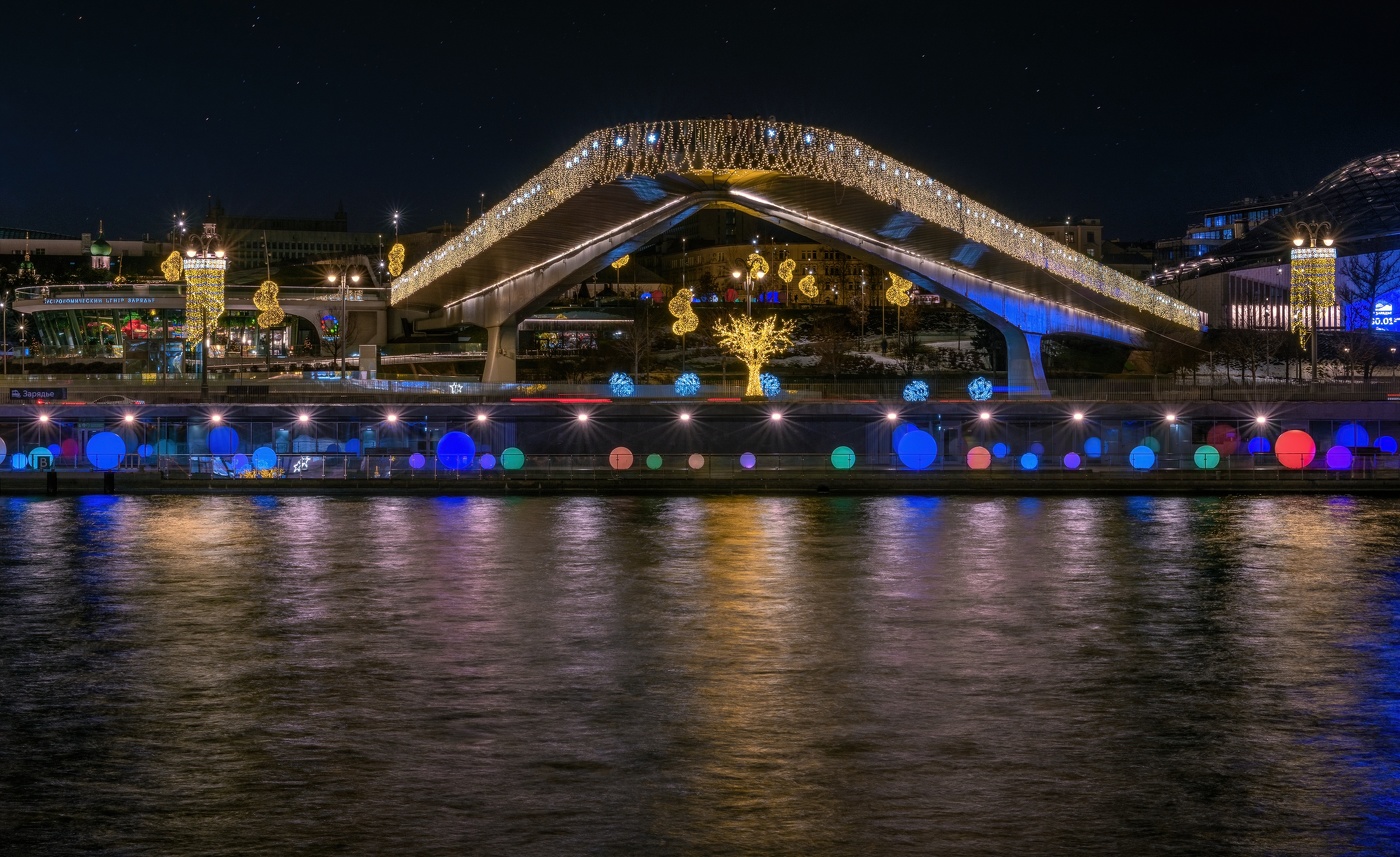 "Летающий" мост в Зарядье