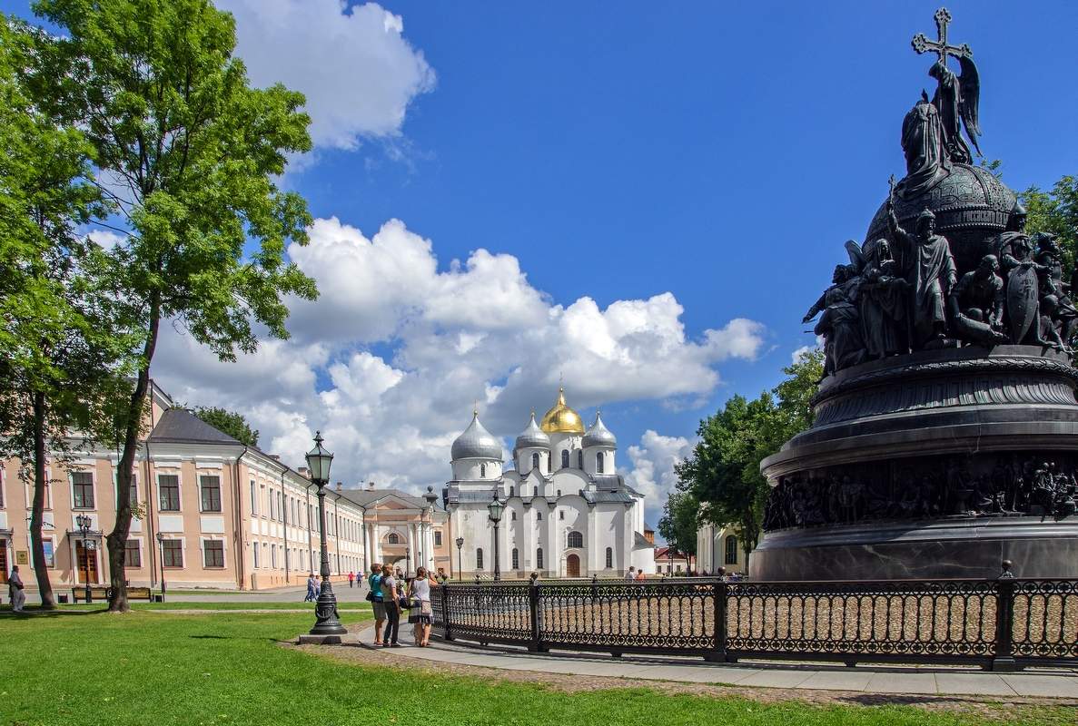 В Новгородском кремле.