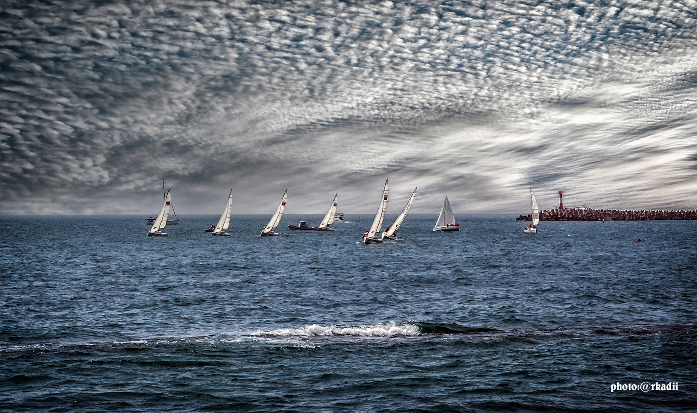 Я нарисую море, лодку, парус...