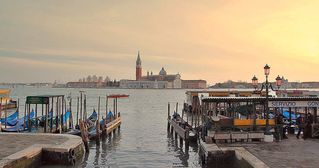 В Венеции вечереет
