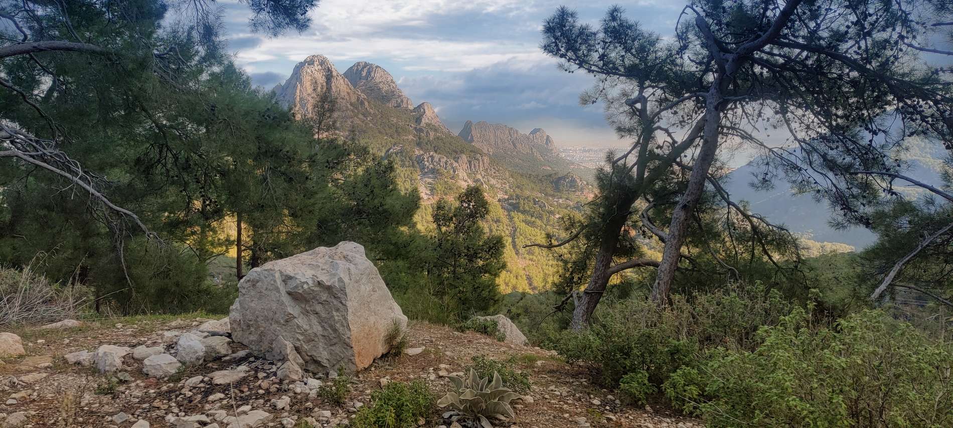 Вид на хребты Таврских гор