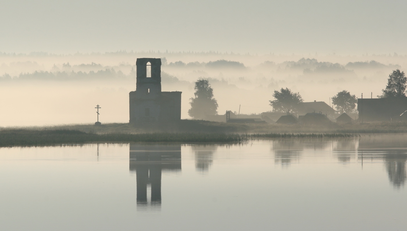 Церковь на берегу