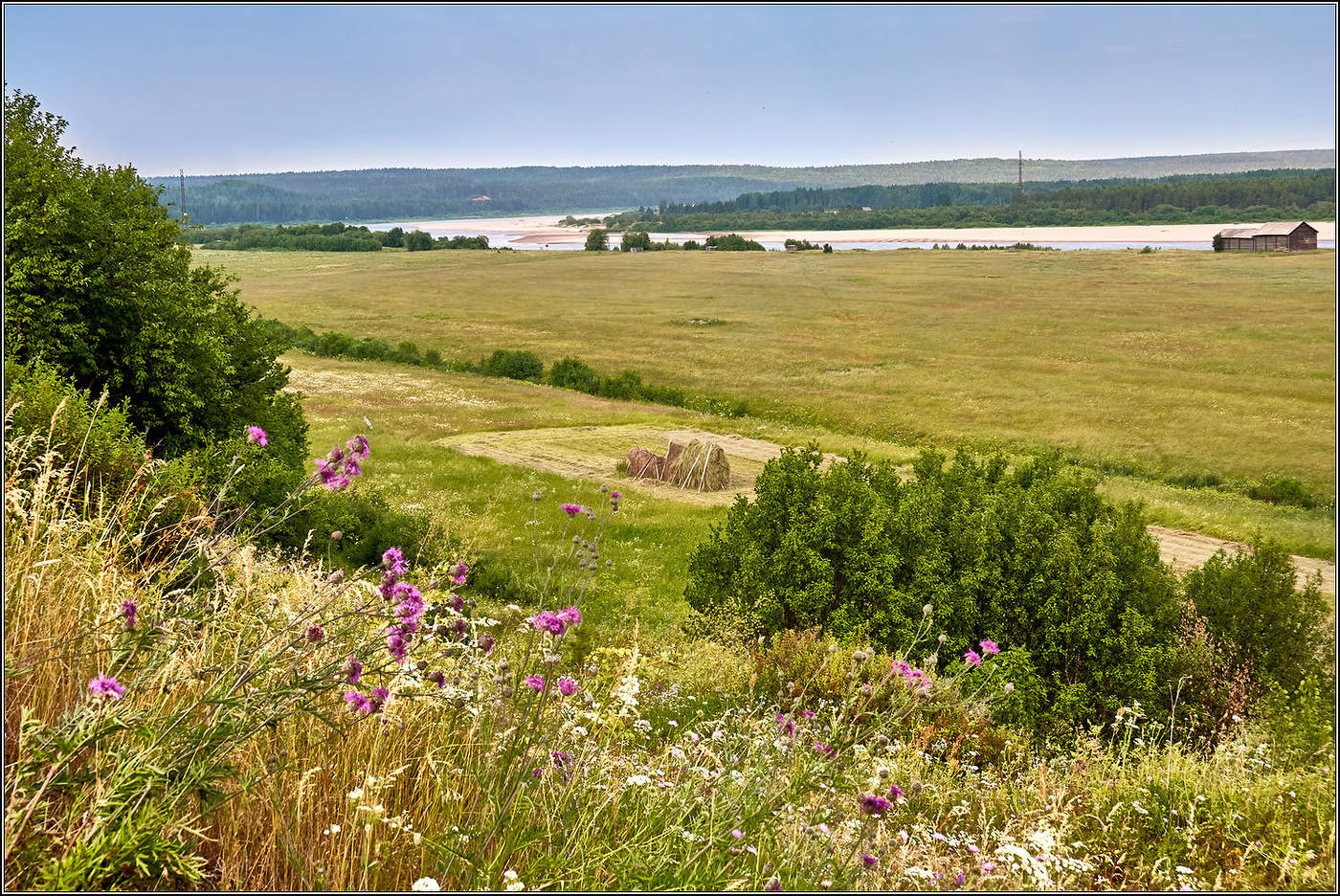 На Пинеге - реке.