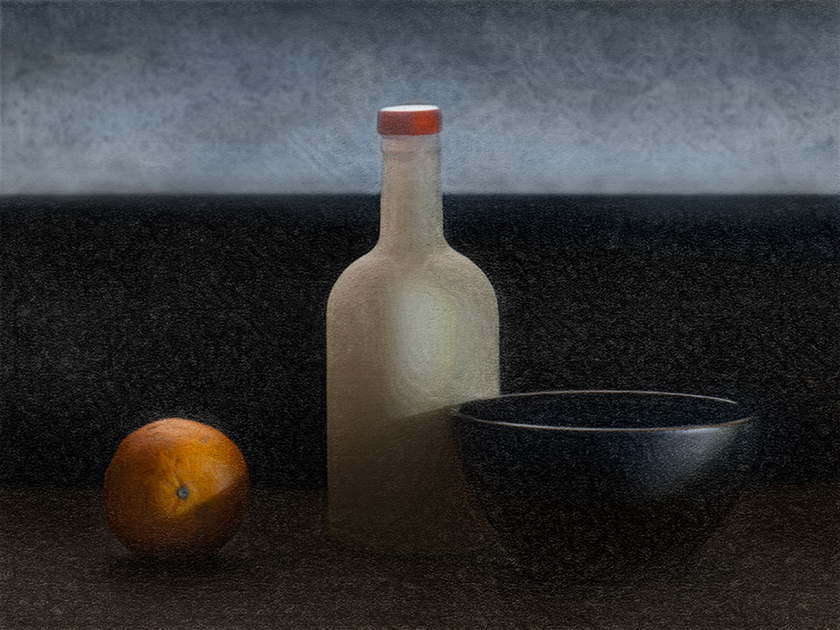 с белой бутылкой