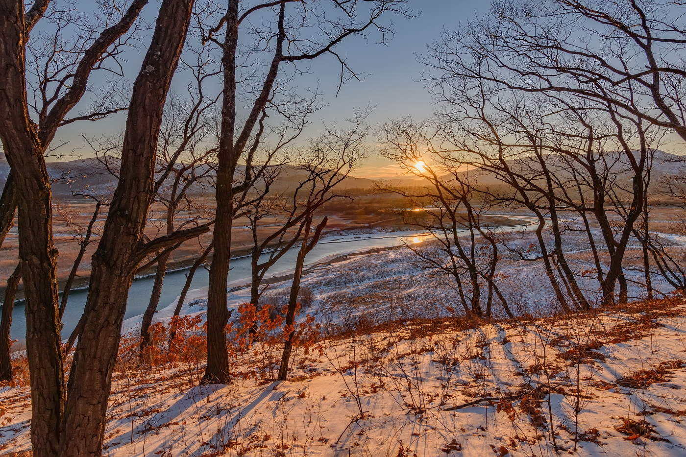 Зимний закат над долиной