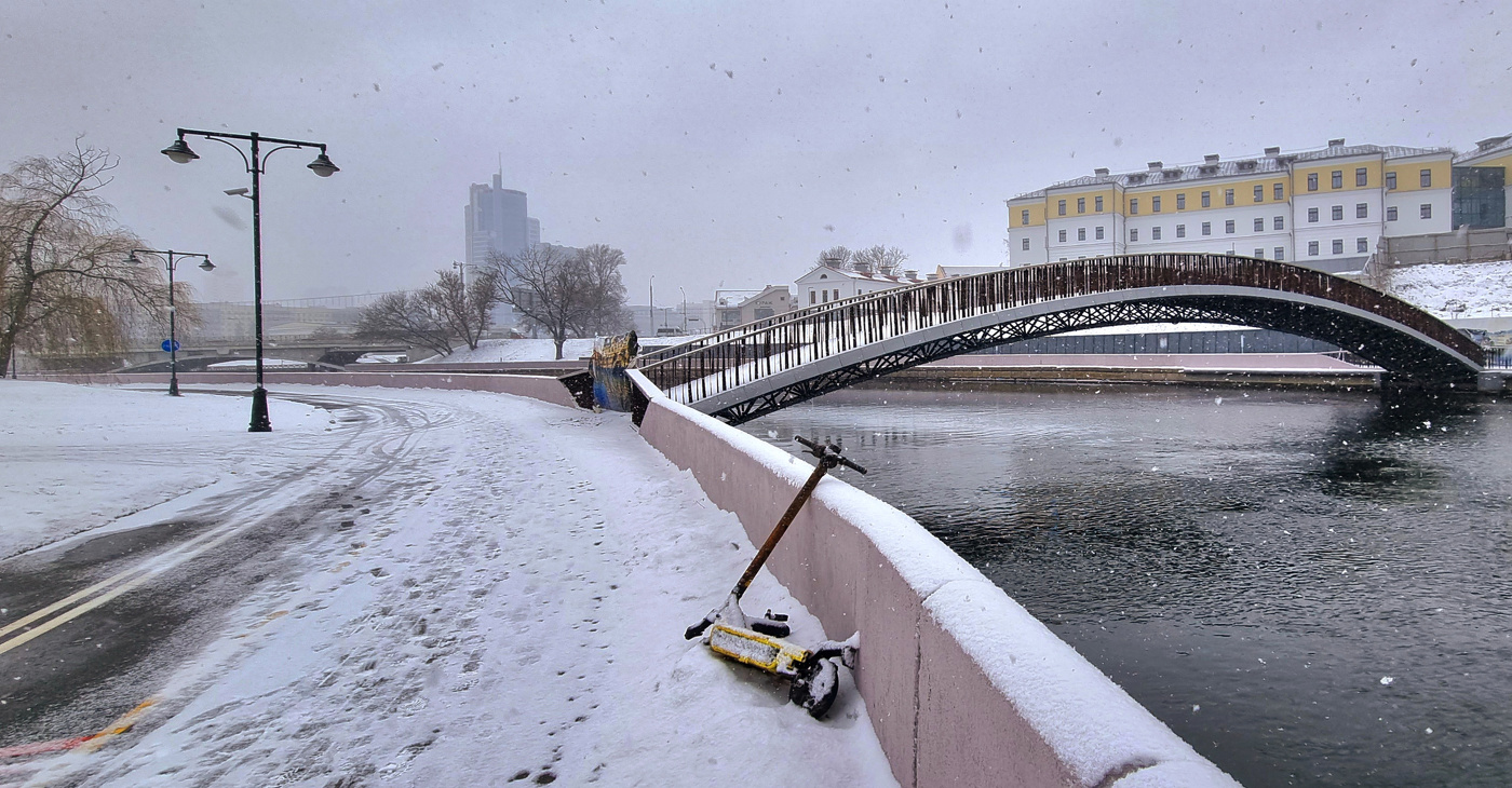 Межсезонье в большом городе...