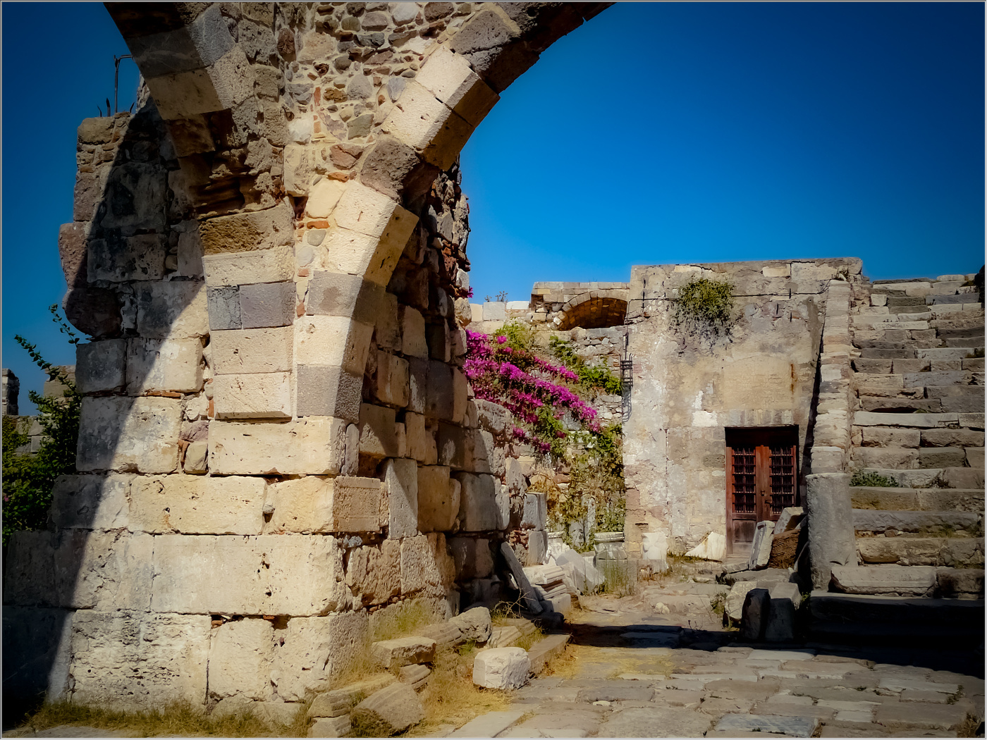 По древним улочкам