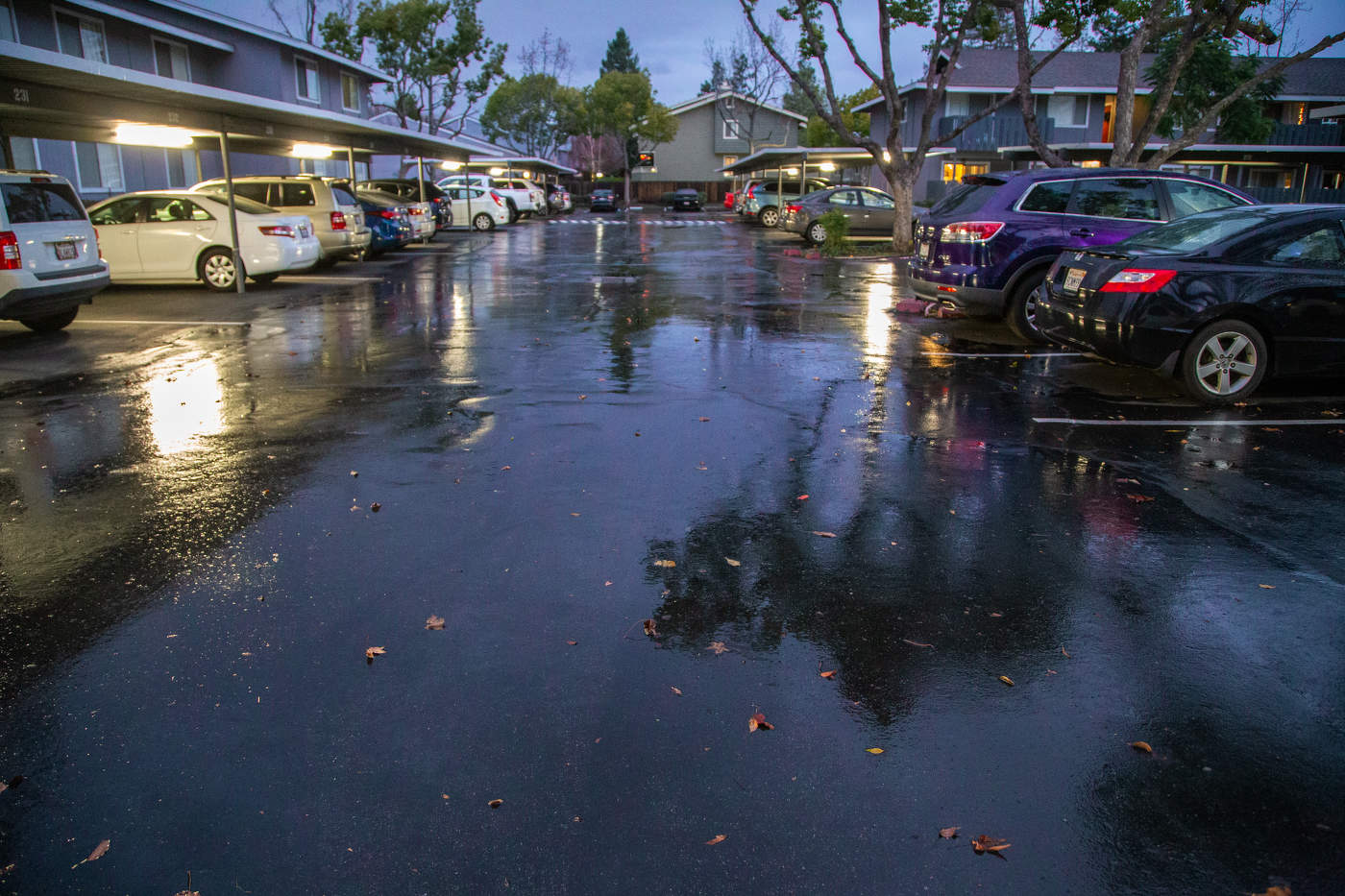 Парковка под дождём