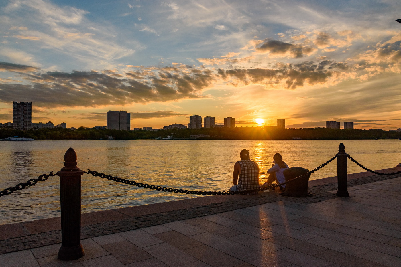 Закат над Москвой - рекой.
