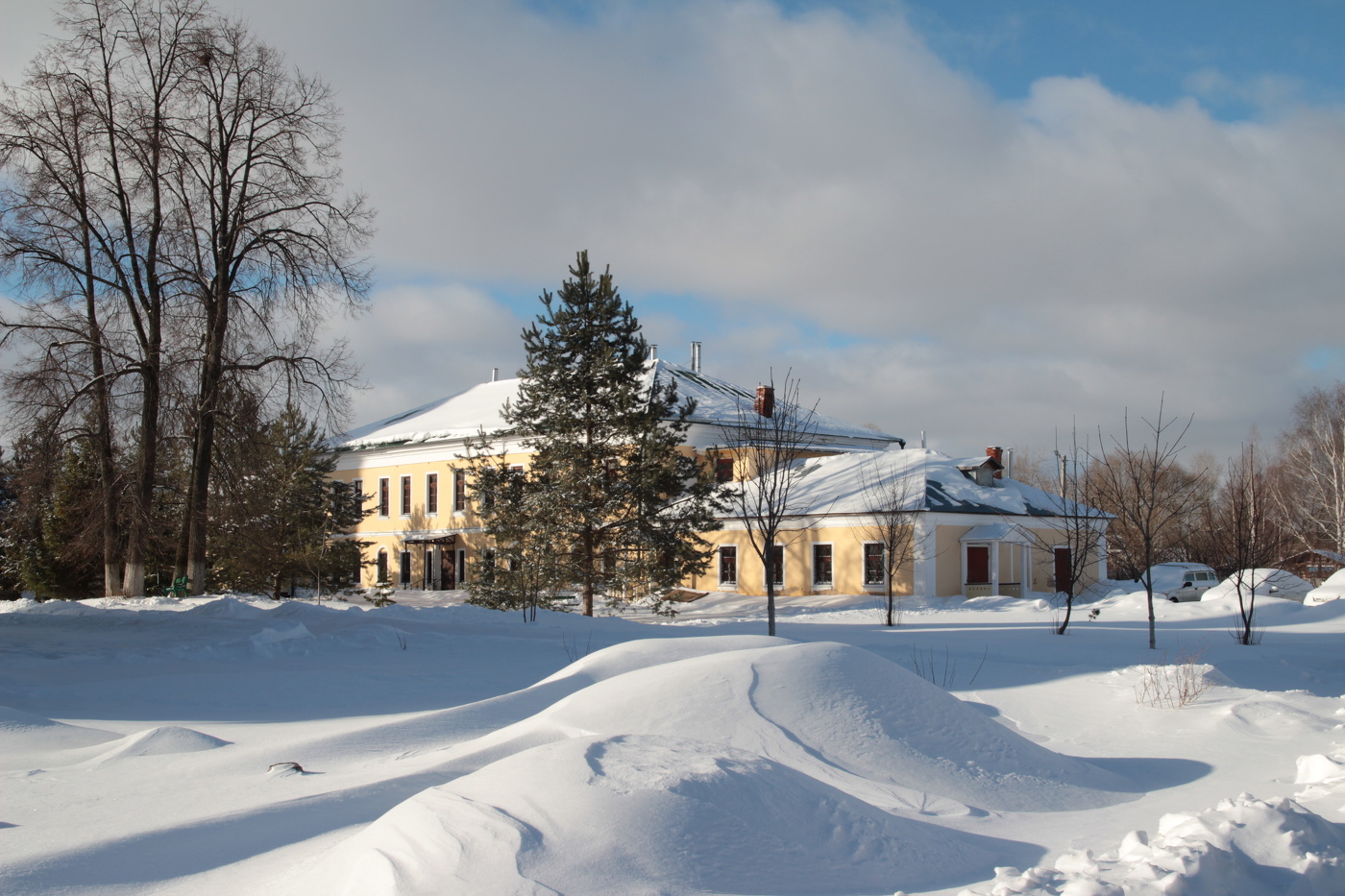 В монастыре