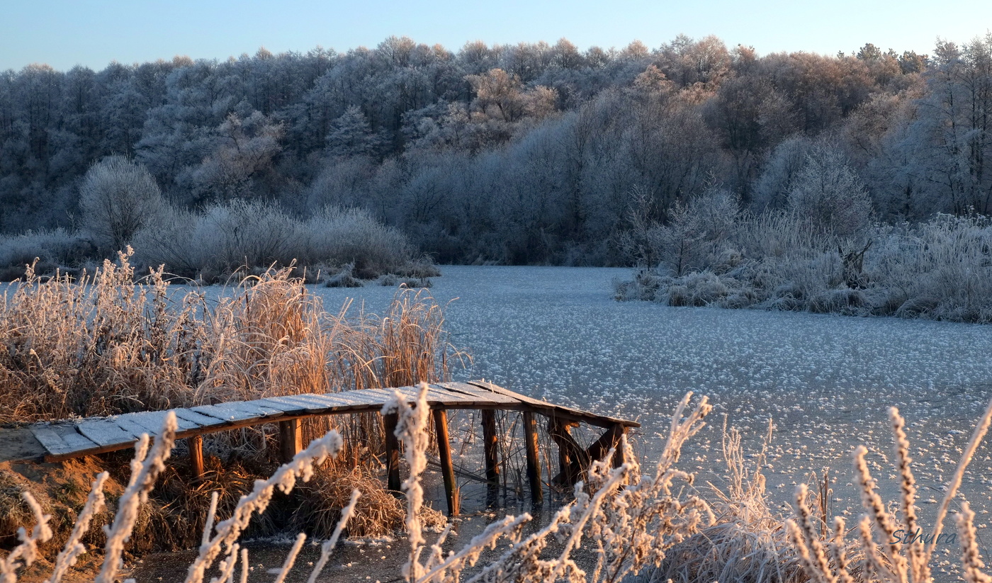 На рассвете.