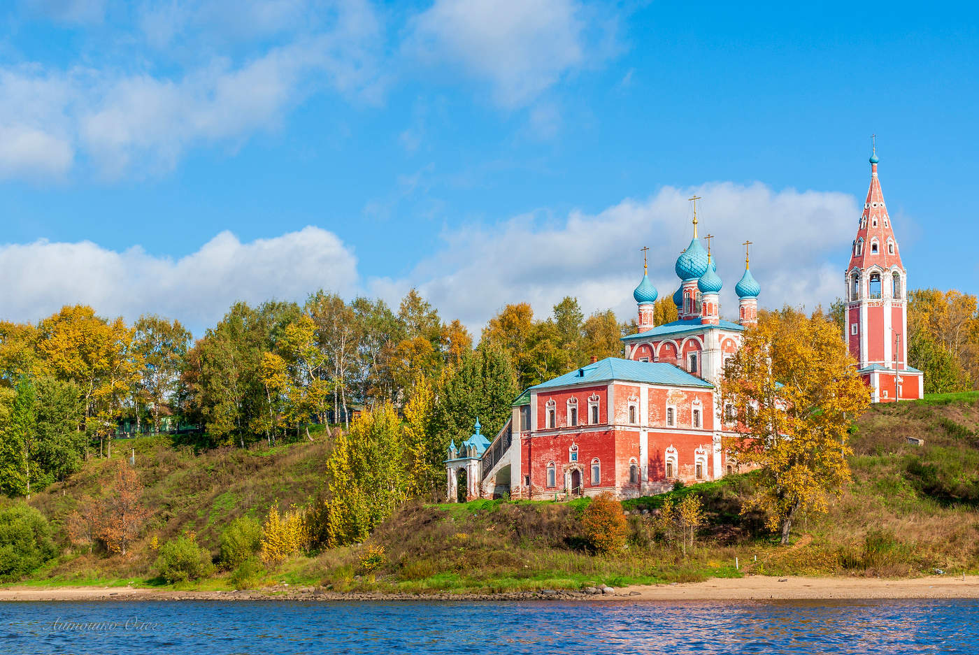 Тутаев. Церковь Казанской иконы Божией Матери и Спаса Преображения.