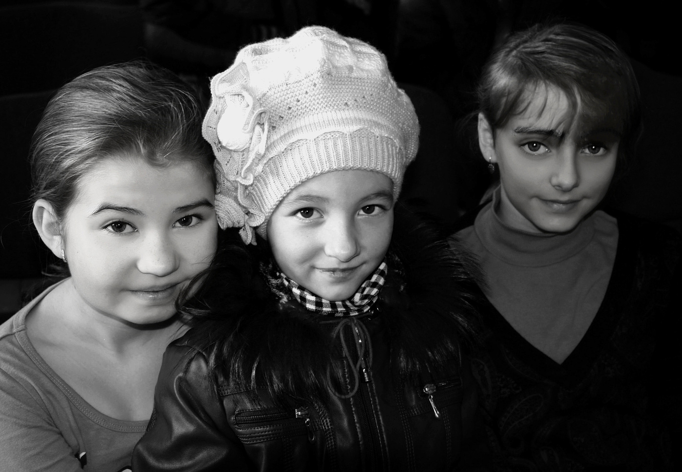 Девчушки-подружки из городка Серпейска