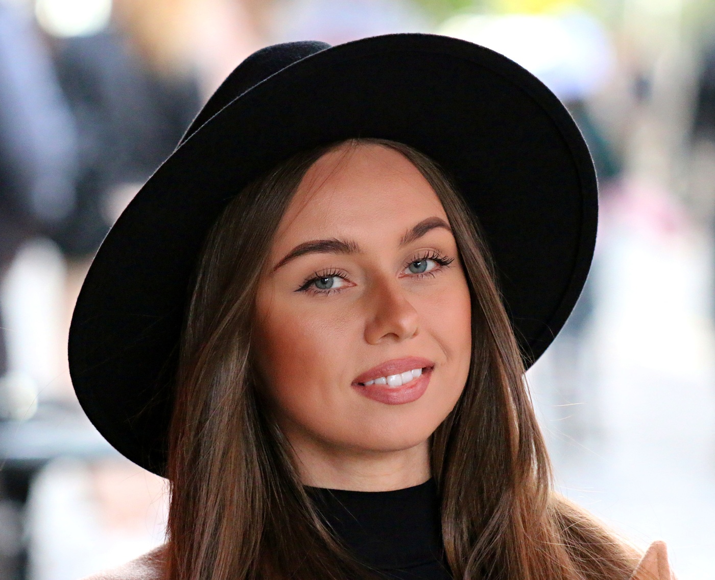 Дама в шляпе