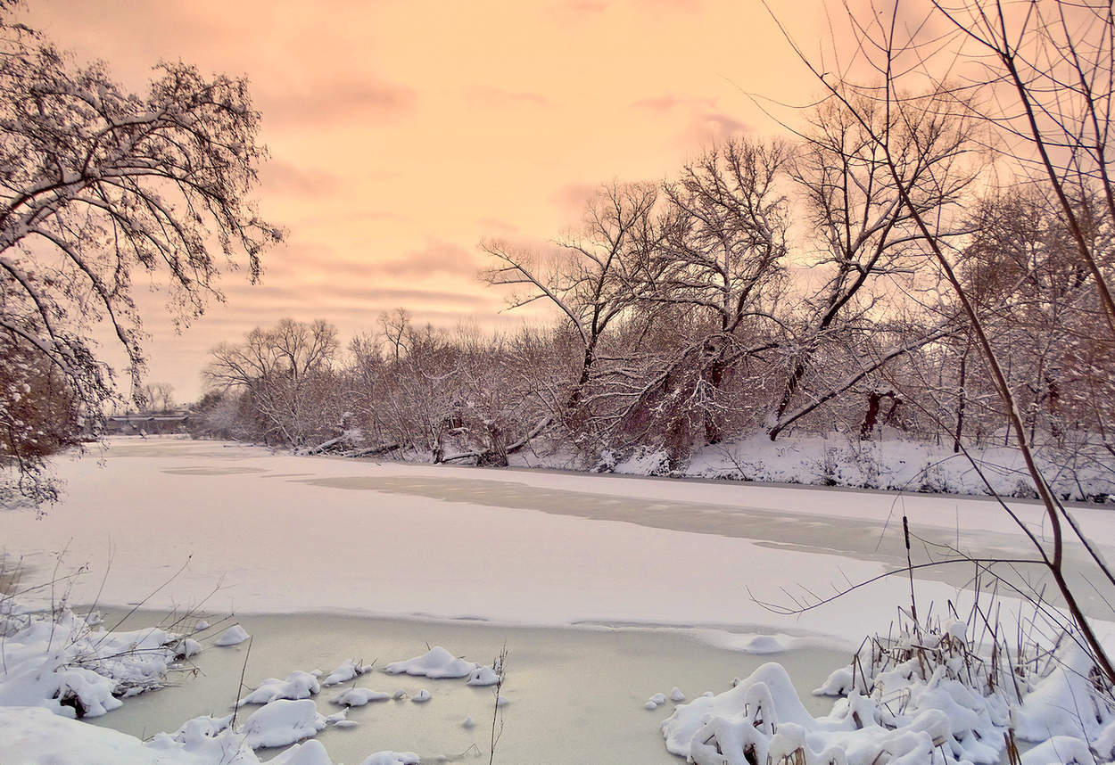 Утро зимнее на реке