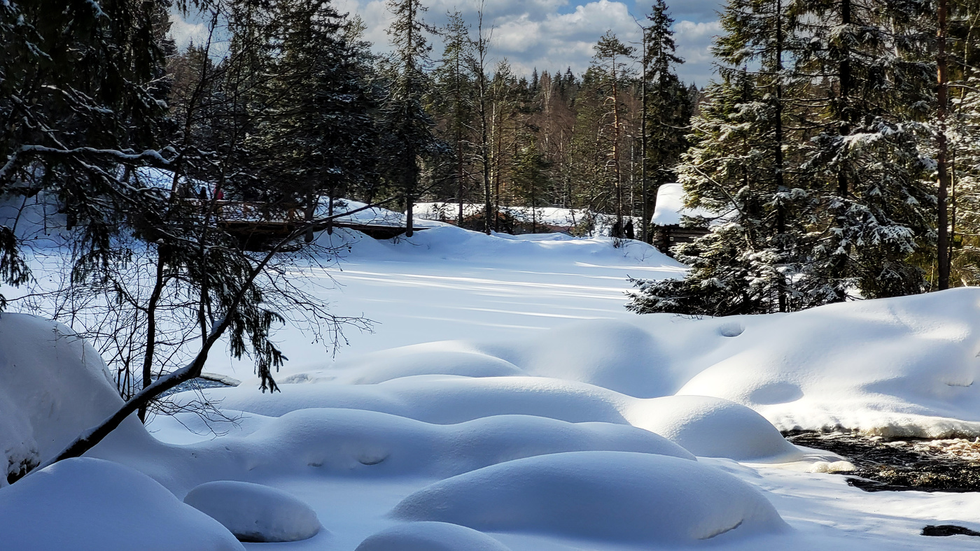 В национальном парке"Рускеала".