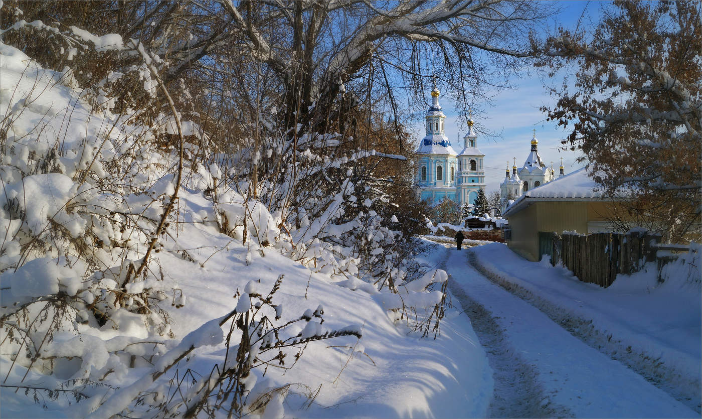 Снежный проулок