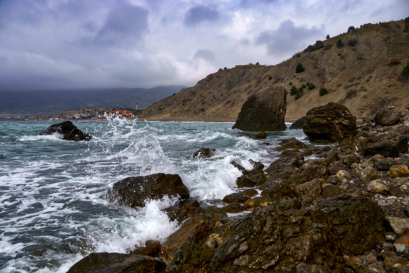 Море волнуется, раз...