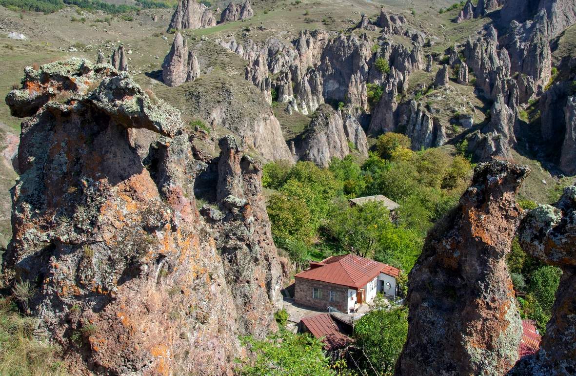 Домик в горах.