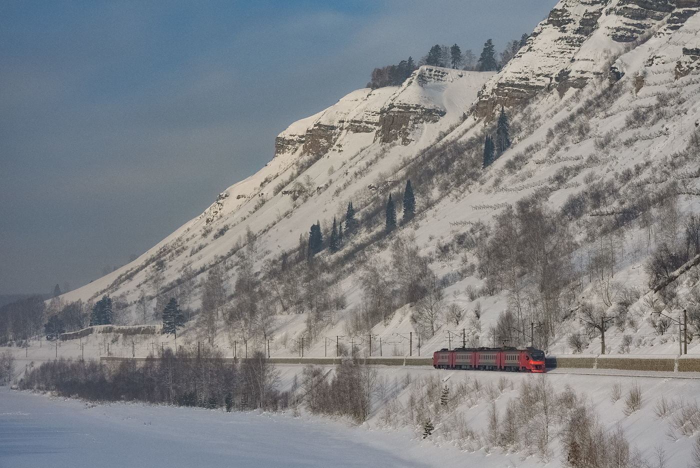 На электропоездах ...