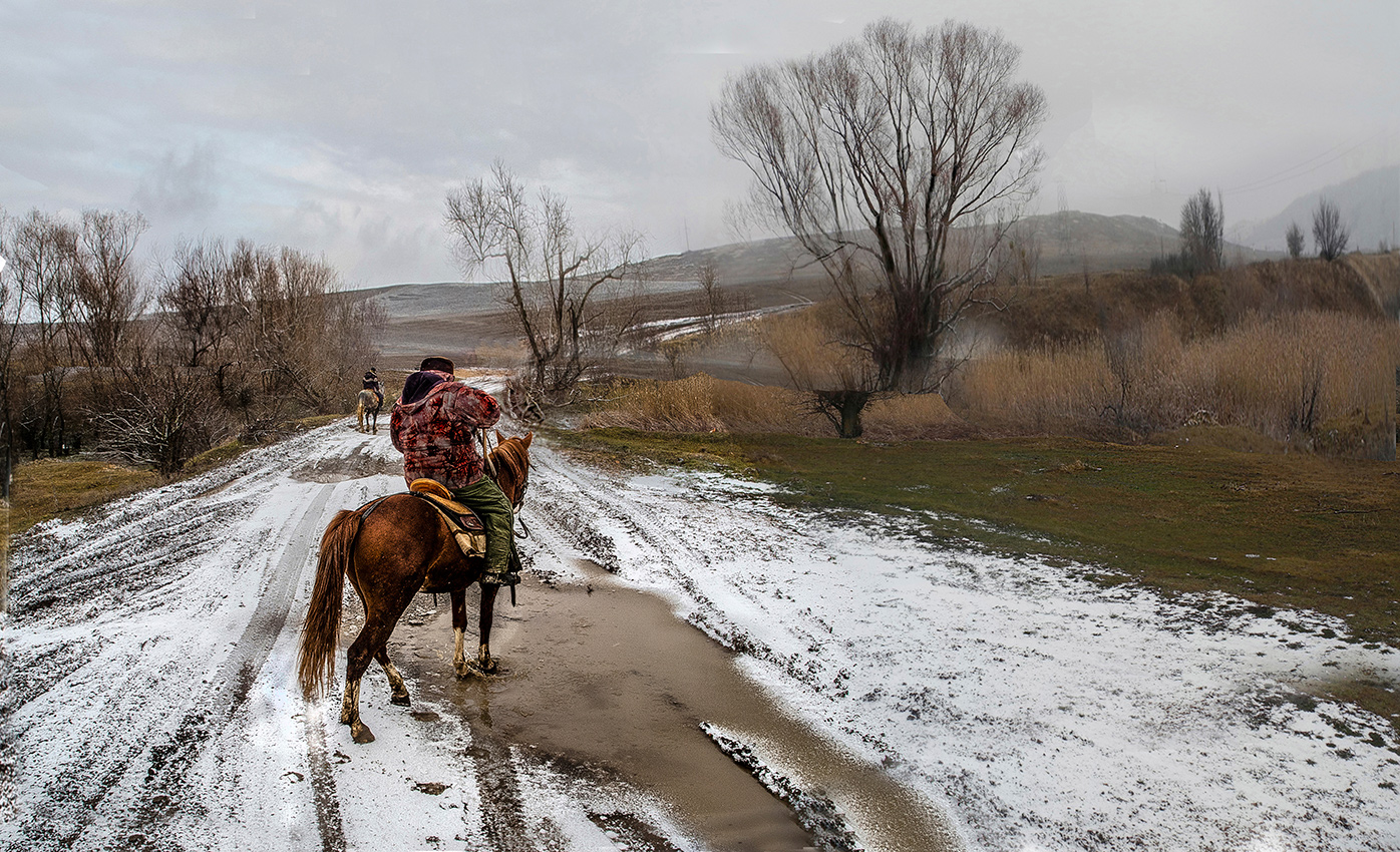 Мартовский снег