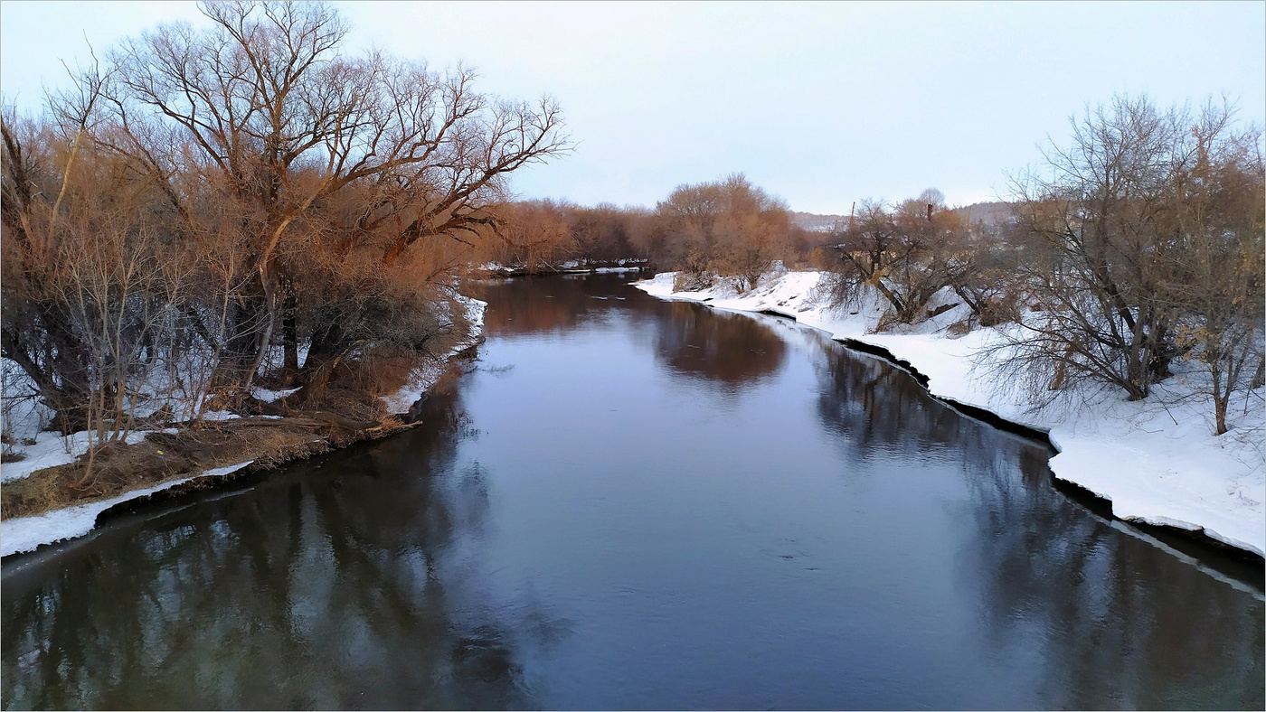 Пришла весна и реки вскрылись