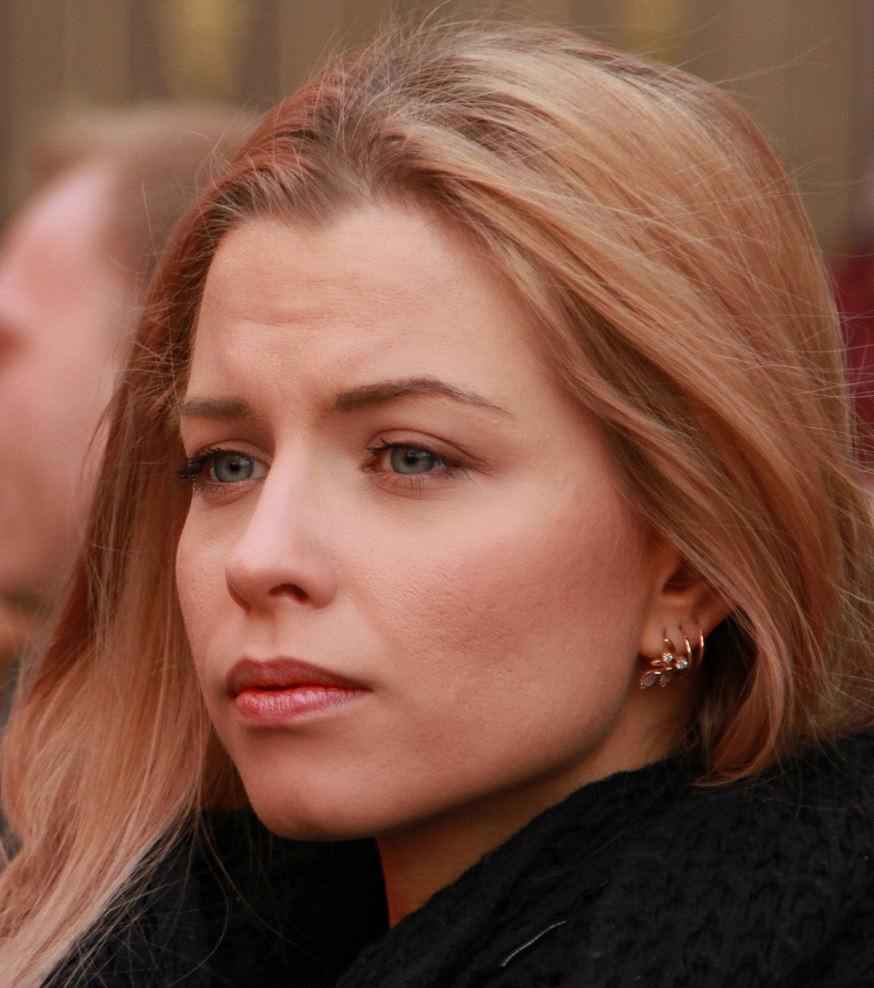 Портрет прохожей