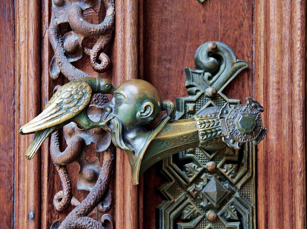 Дверная ручка