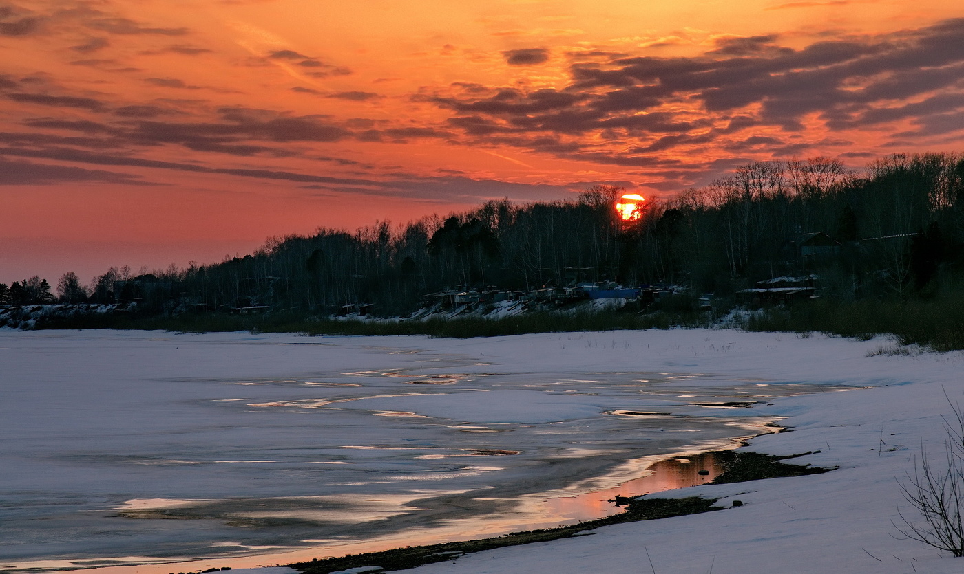 Первые забереги.