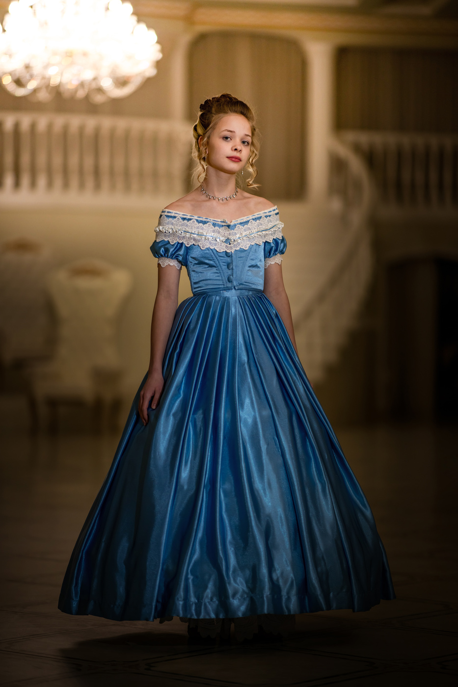 В белом зале