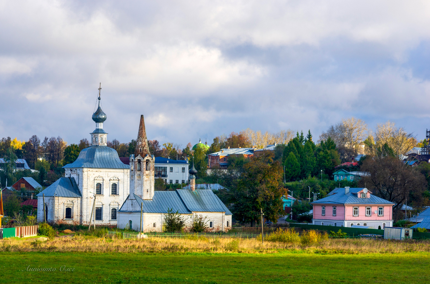 Город Суздаль осенью.