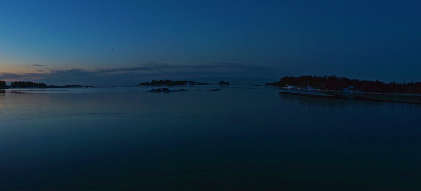 Краешек зорьки спозаранок...